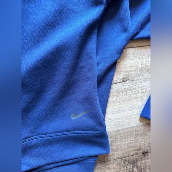 Nike Dry Fit Sweater - Picture 3 of 3